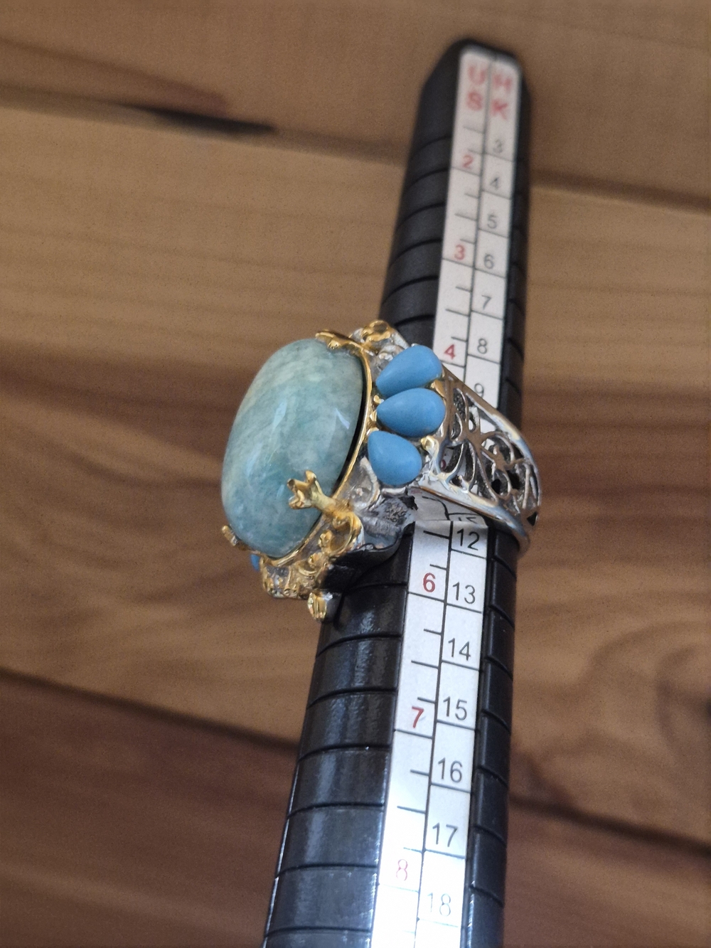 Vintage Gold-Tone Turquoise Blue Oval Cocktail Ring